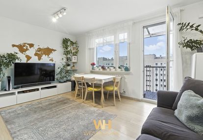 3 pokoje, dwie komórki, balkon, włochy.