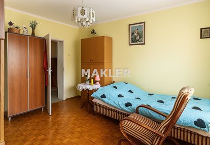 Mieszkanie z garażem z domem gospodarczy