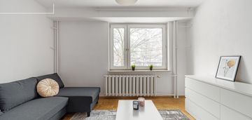 Oddzielna kuchnia / kępa potocka / parking