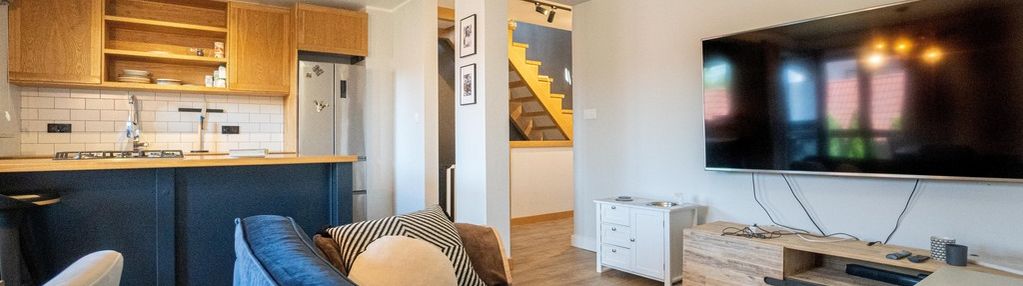 Mieszkanie dwupoziomowe z balkonem | 2 miejsca par