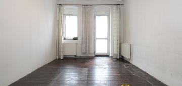 Cisza, rozkład, zachodnia ekspozycja, centrum