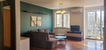 Przestronne 3-pokojowe z miejscem postojowym