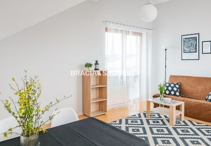 Mieszkanie 51 m2, wola justowska 2 balkony, 2 pok