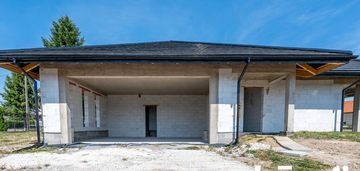 Dom w stanie surowym otwartym - krzęcin