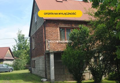 Budynek z lat 70-tych w targowisku gm.kłaj