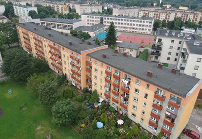 Na sprzedaż trzypokojowe mieszkanie do remontu
