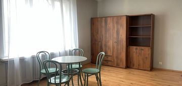 Duża kawalerka koło domu handlowego renoma