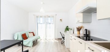 Studio z balkonem nowe czyżyny