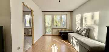 1 pokojowe do odświeżania z balkonem