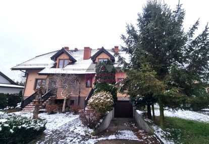 Segment z ogródkiem 600m2 i garażem w bryle