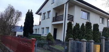 Bliżniak na biuro, dla rodziny, cicha działalność.