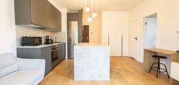 Esencja garbary | balkon | parking