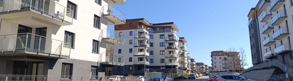 Nowoczesny apartament z dwoma balkonami