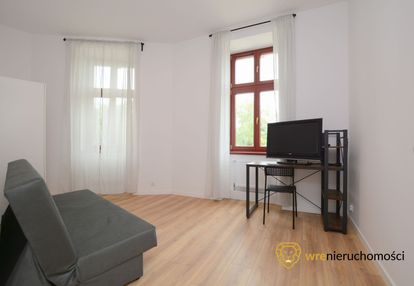 =3 rozkładowe pokoje - pl. staszica , co miejskie=