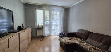 Mieszkanie na parterze w bloku/zabudowany balkon