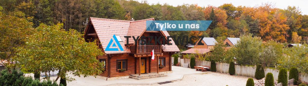 Dwa domy na osobnych działkach