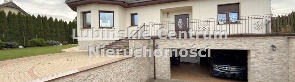 Dom z mieszkaniem w osieku + garaż dwustanowiskowy