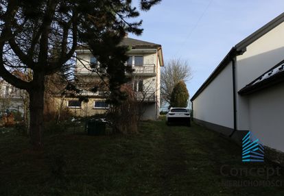 Dom z dużą działką iwkowa