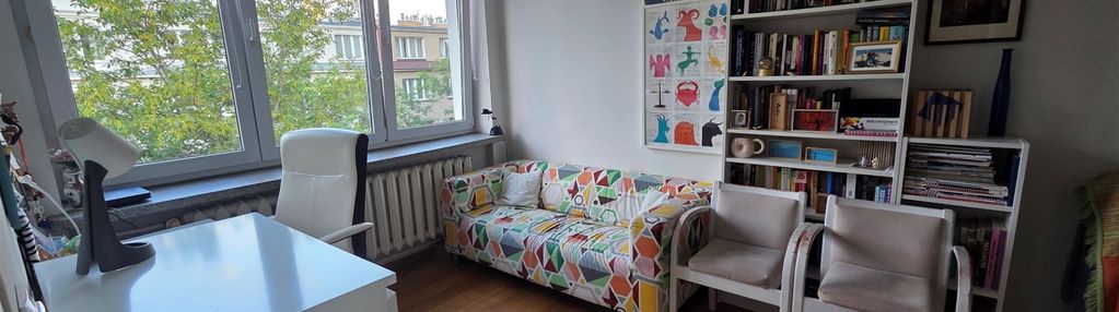 Ścisłe centrum cegła ciche warto