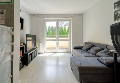 Studio z oddzielną kuchnią/ruczaj/duzo m.parkingow