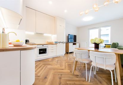 4 pokoje + 2 balkony parking śródmieście prandoty