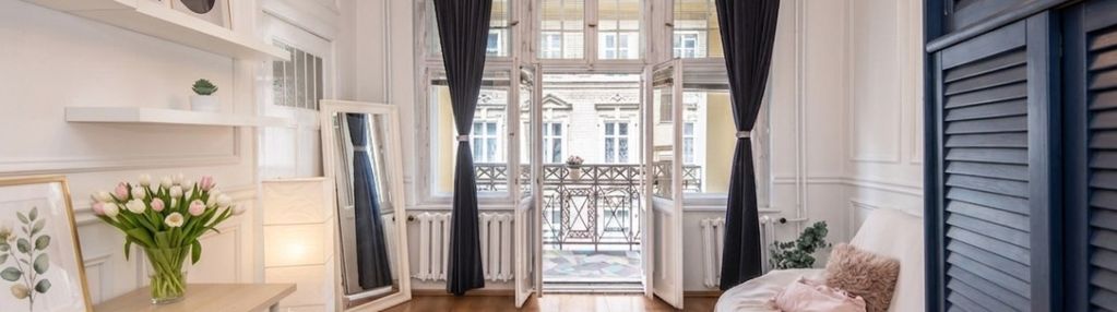 Centrum poznania  +100 m² w kamienicy, półwiejska
