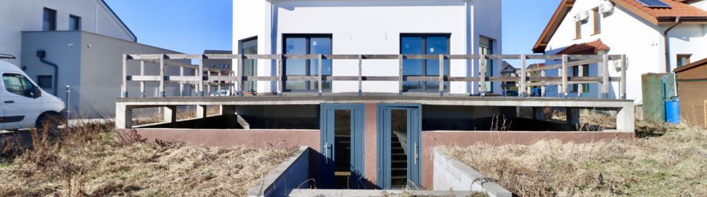 Bliźniak dla rodziny 2+2 wśród natury w konarzewie