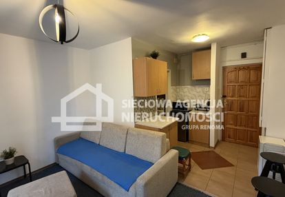 Kawalerka z balkonem-gdynia działki leśne