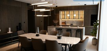 2min centrum| 7piętro| duży balkon| 8990zł|sobota?