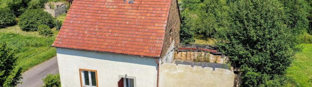 Dom z dużą działką w spokojnej okolicy