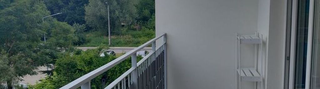 2 pokoje z balkonem i miejscem parkingowym