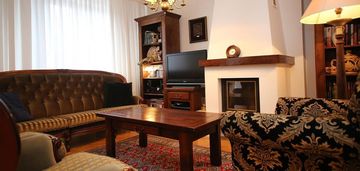 Dwupoziomowe m4 nieopodal lasu henrykowskiego