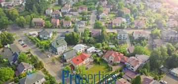 Solidny dom z dużą działką w kobyłce