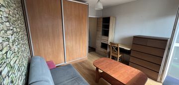 Kawalerka z parkingiem i balkonem blisko z centrum