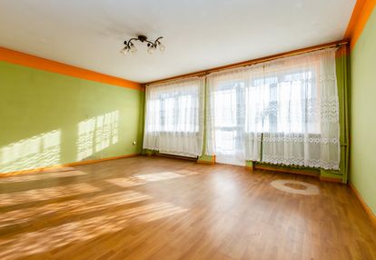 Dom dla rodziny, garaż, 4 pokoje (możliwość 5ciu)