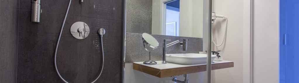 Apartament z halą garażową