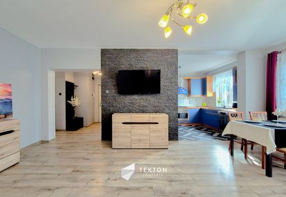 Na zamkniętym osiedlu z kortem tenisowym