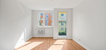 Słoneczne mieszkanie przy lesie