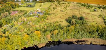 Budowlana 5488 m² z linią brzegową jeziora salino