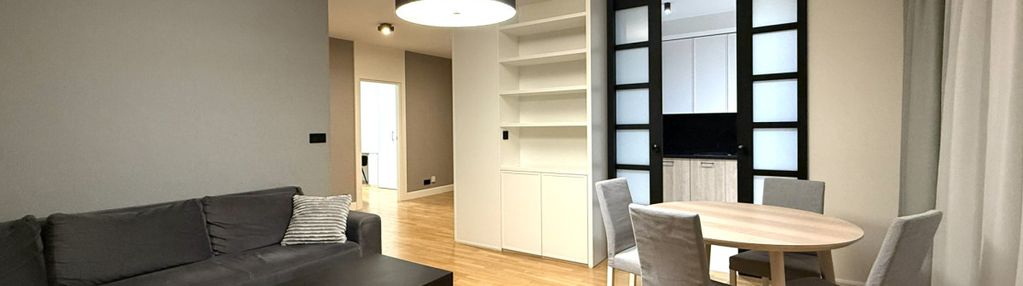 Po remoncie/osobna kuchnia/loggia/garaż/metro