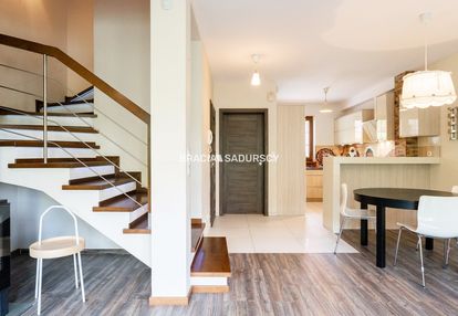 Klimatyczny dom, szergówka z ogródkiem, parking