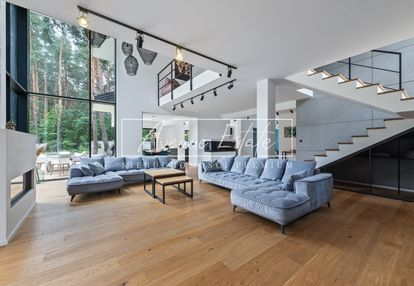 Unikatowa rezydencja/ działka 2150m2/basen