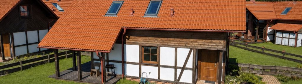 Dom nad jeziorem z prywatnym pomostem|borowy młyn