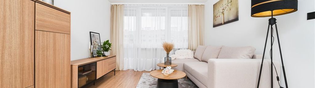 1 pokojowe, balkon z widokiem na panoramę miasta