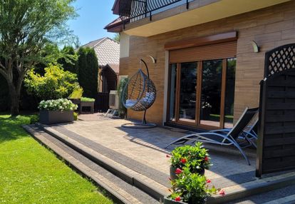 Piękny dom niedaleko jeziora jezuickiego