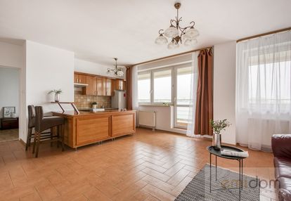 2 pokoje 51 m2 na pradze-południe, duży balkon!