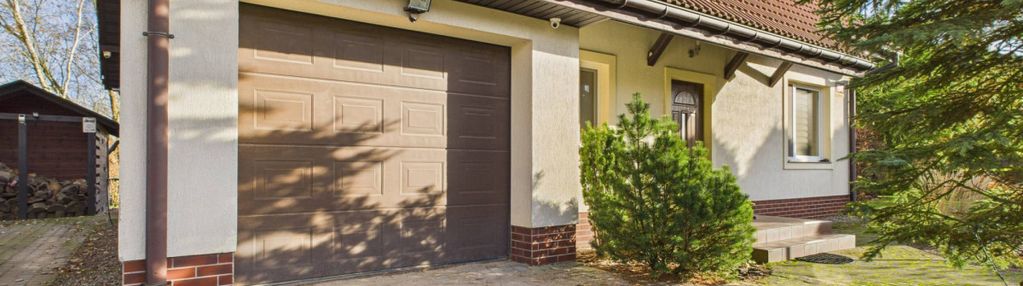 Dom w dąbrowie z bajecznym ogrodem