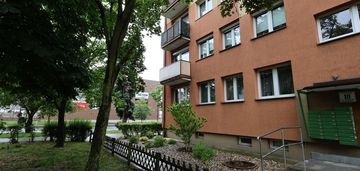 3 pokoje na 1 piętrze w niskim bloku