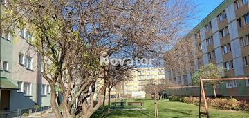 M-3 na 4-piętrze w bloku 34m2 na błoniu.