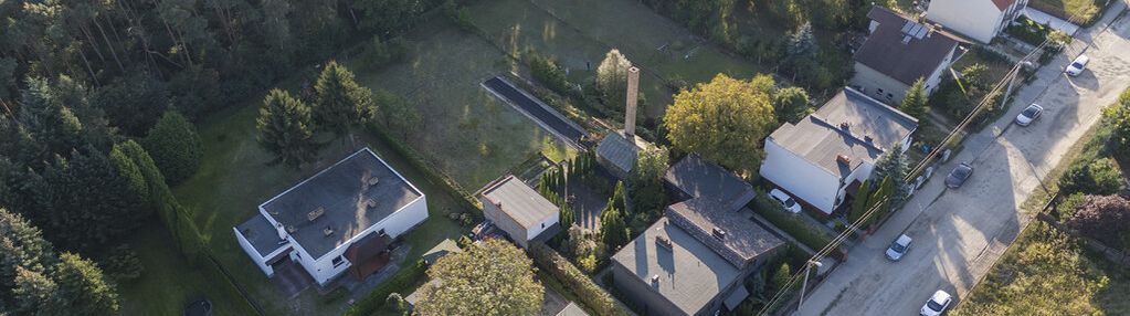 Dom wolnostojący na dużej działce, tuż pod lasem!